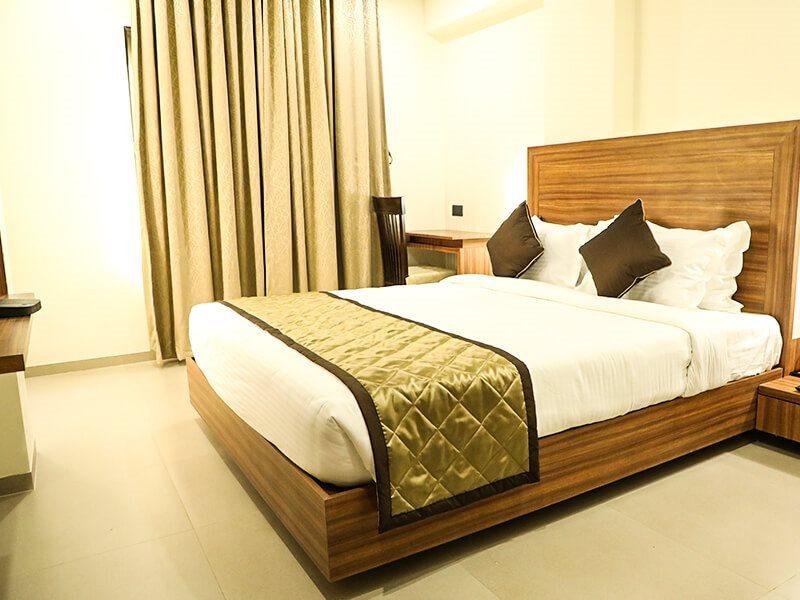 Kyriad Hotel Solapur By Othpl Eksteriør bilde
