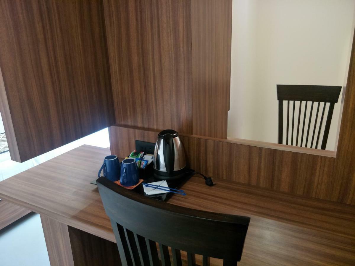 Kyriad Hotel Solapur By Othpl Eksteriør bilde